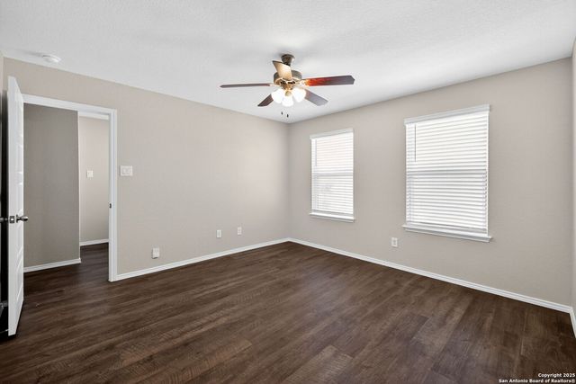 3916 Asher Alley, St Hedwig, TX 78152
