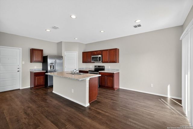 3916 Asher Alley, St Hedwig, TX 78152