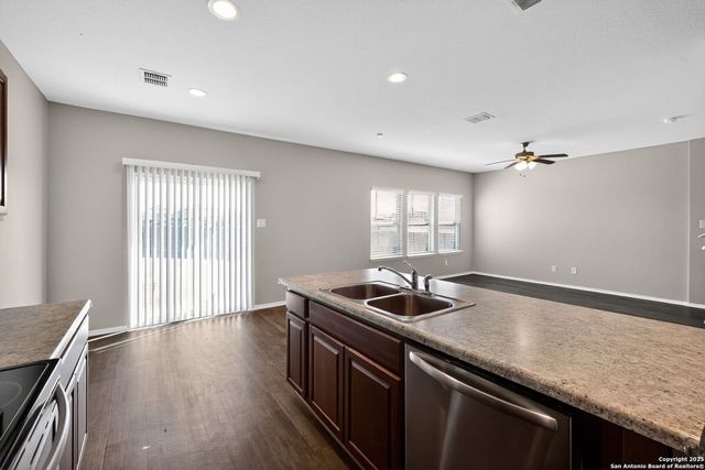 3916 Asher Alley, St Hedwig, TX 78152