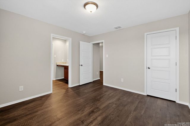 3916 Asher Alley, St Hedwig, TX 78152