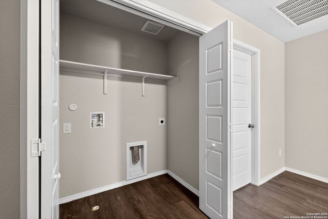 3916 Asher Alley, St Hedwig, TX 78152