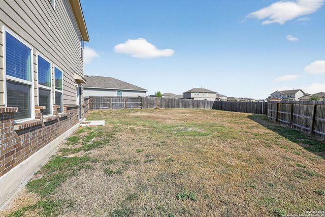 3916 Asher Alley, St Hedwig, TX 78152