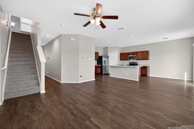 3916 Asher Alley, St Hedwig, TX 78152