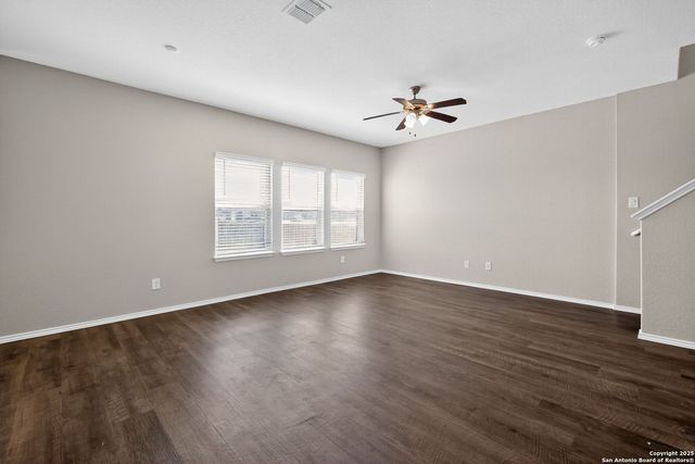 3916 Asher Alley, St Hedwig, TX 78152