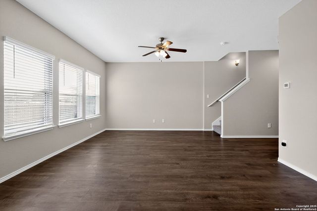 3916 Asher Alley, St Hedwig, TX 78152