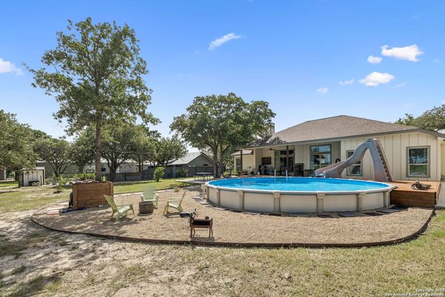 164 Sendera, La Vernia, TX 78121
