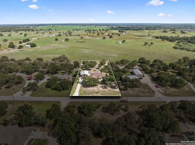 164 Sendera, La Vernia, TX 78121