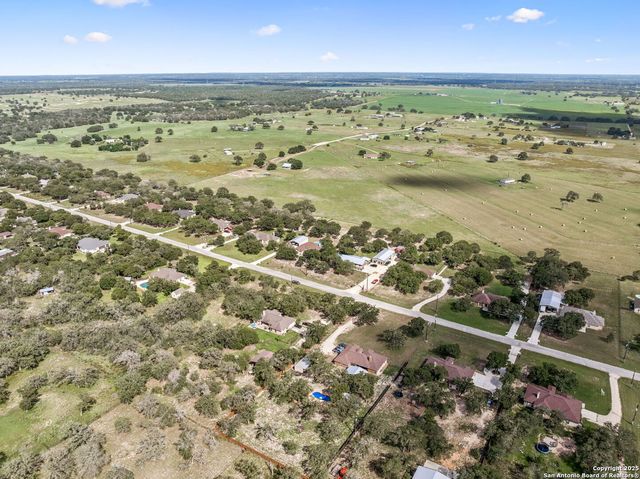 164 Sendera, La Vernia, TX 78121