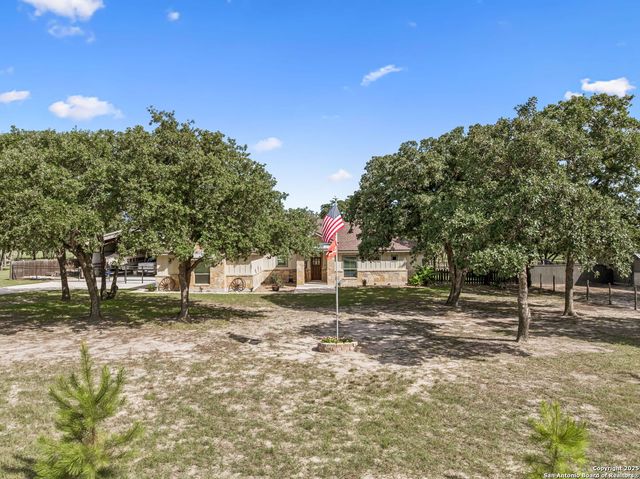164 Sendera, La Vernia, TX 78121