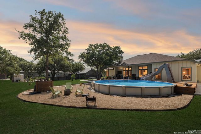 164 Sendera, La Vernia, TX 78121
