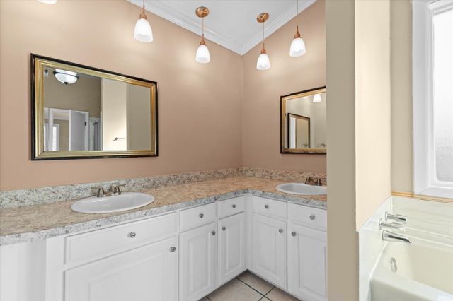 1822 Northwood Court, Longview, TX 75604