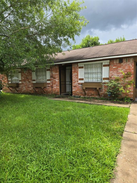 5207 Ridgeton Drive, Houston, TX 77053