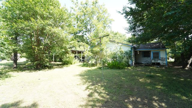 833 Carmela Court, Cleburne, TX 76031