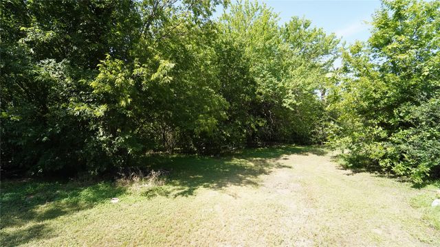833 Carmela Court, Cleburne, TX 76031