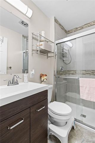 2560 Wedgwood Drive, Florissant, MO 63033