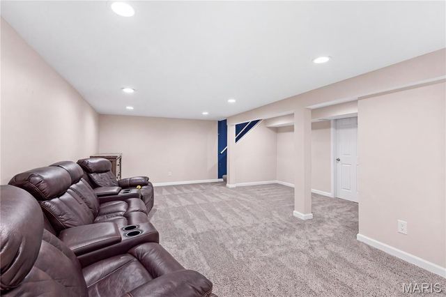 2560 Wedgwood Drive, Florissant, MO 63033
