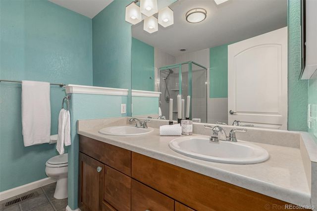 8614 Gold Peak Drive B, Highlands Ranch, CO 80130