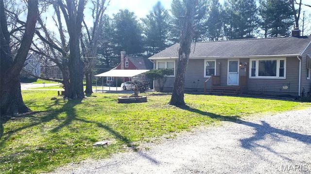 1600 W H Street, Swansea, IL 62226