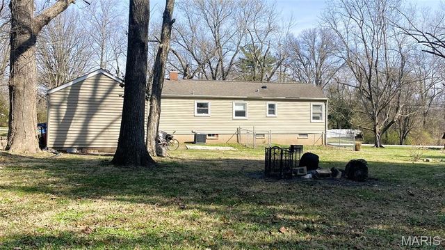 1600 W H Street, Swansea, IL 62226