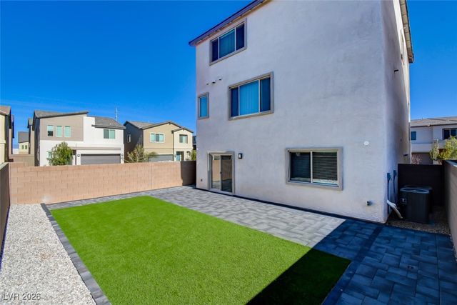 7355 Crown Landing Street, Las Vegas, NV 89113