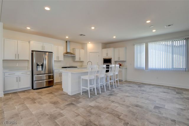 7355 Crown Landing Street, Las Vegas, NV 89113