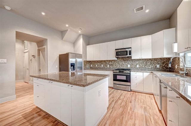5111 Cornish Street, Houston, TX 77007