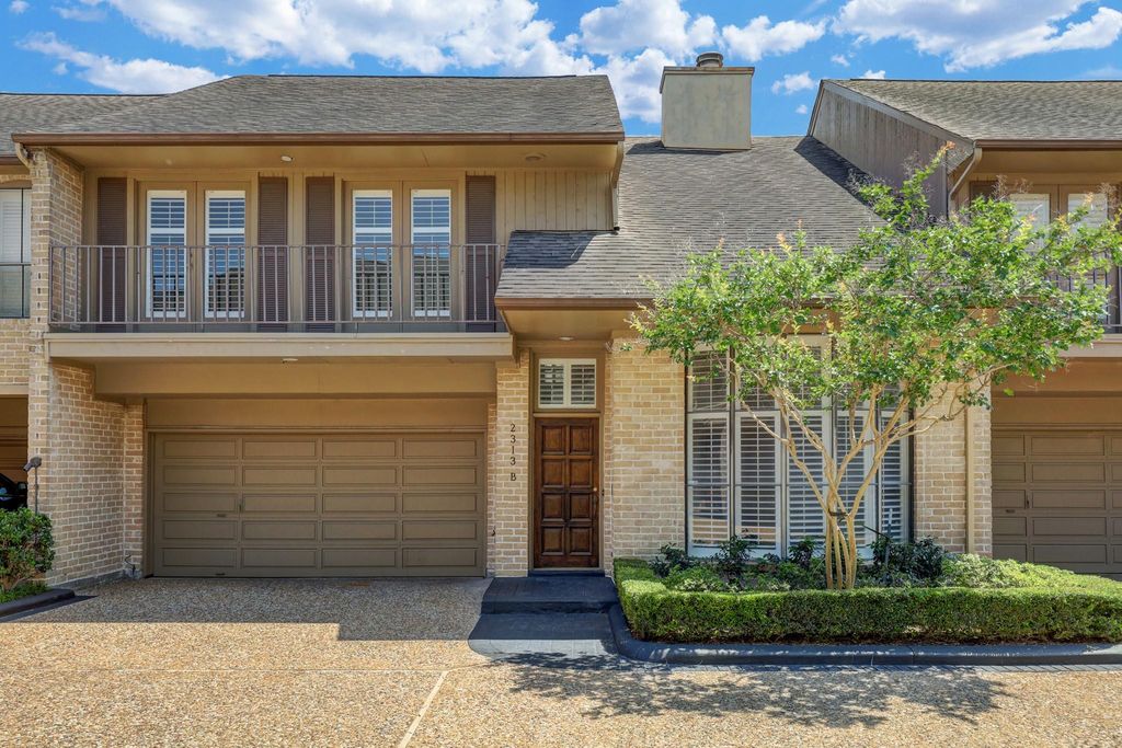2313 Nantucket Drive B, Houston, TX 77057