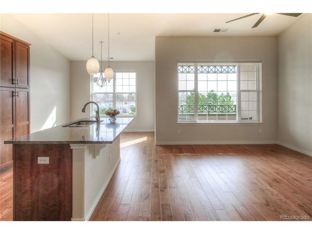 11932 W Long Cir 203, Littleton, CO 80127