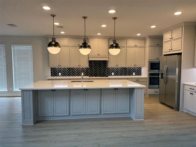 29819 Breezy Pines Loop, Fulshear, TX 77441