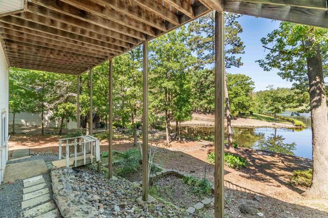 28 Lindura Way, Hot Springs Village, AR 71909