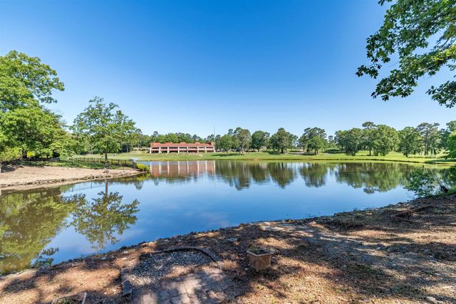 28 Lindura Way, Hot Springs Village, AR 71909