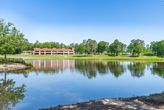 28 Lindura Way, Hot Springs Village, AR 71909
