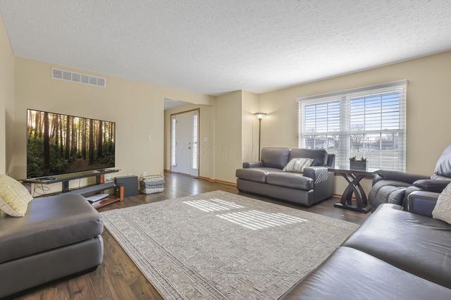 239 Peters Run Court, Commercial Point, OH 43116