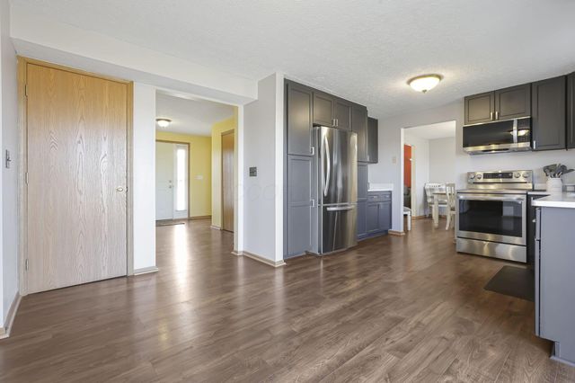 239 Peters Run Court, Commercial Point, OH 43116