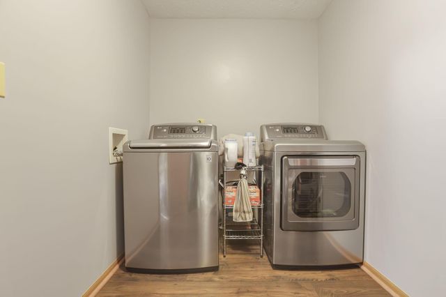 239 Peters Run Court, Commercial Point, OH 43116