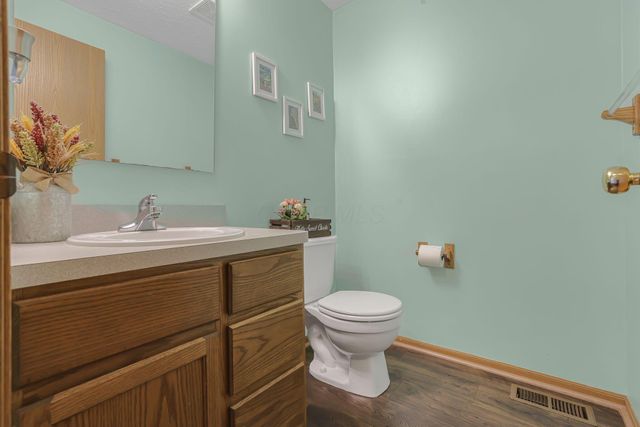 239 Peters Run Court, Commercial Point, OH 43116