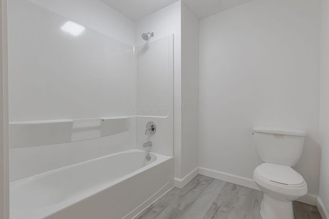 239 Peters Run Court, Commercial Point, OH 43116