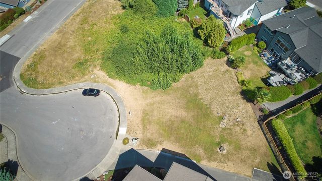 6061 Osprey Circle, Bremerton, WA 98312