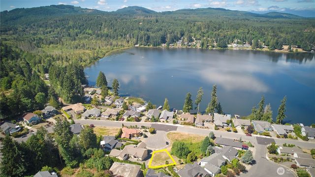 6061 Osprey Circle, Bremerton, WA 98312