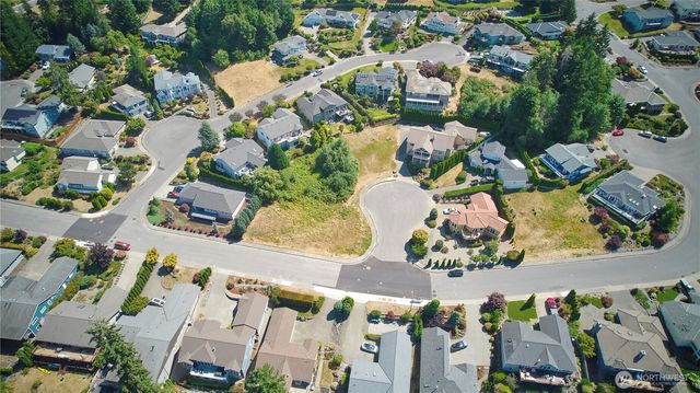 6061 Osprey Circle, Bremerton, WA 98312
