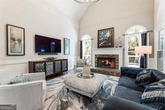 2640 Coachmans Circle, Roswell, GA 30022