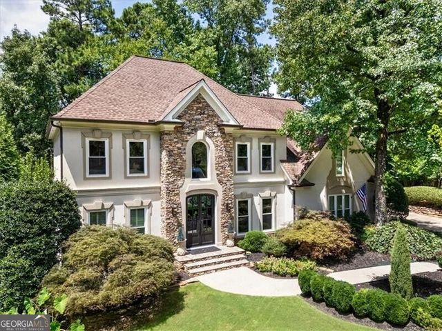 2640 Coachmans Circle, Roswell, GA 30022