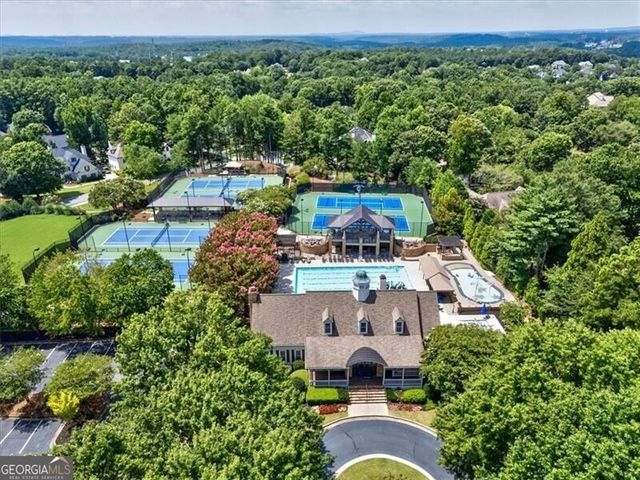 2640 Coachmans Circle, Roswell, GA 30022