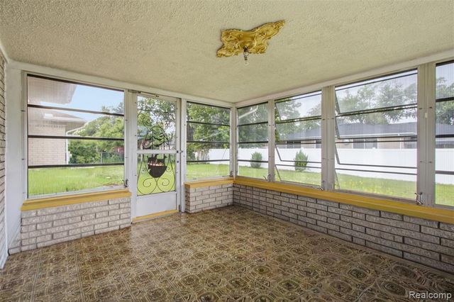 11571 Murthum Avenue, Warren, MI 48093