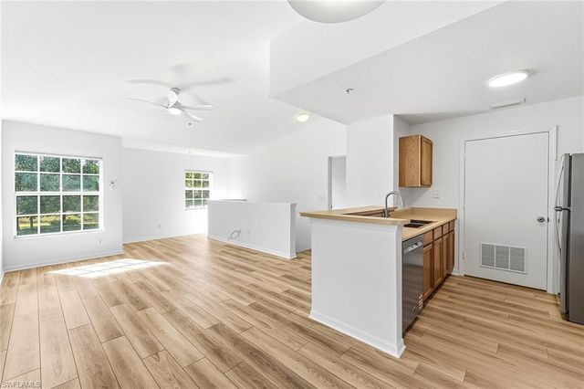 14890 Pleasant Bay LN # 3202, Naples, FL 34119