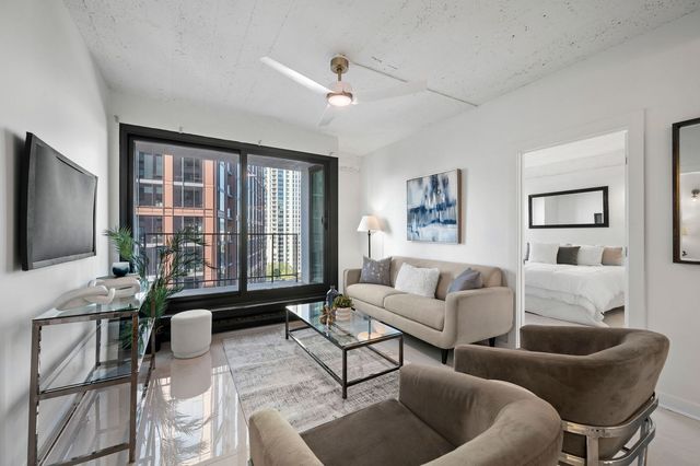 345 N Canal Street 1003, Chicago, IL 60606