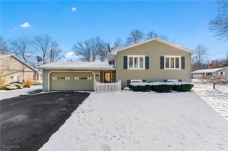 665 Wendemere Drive, Hubbard, OH 44425