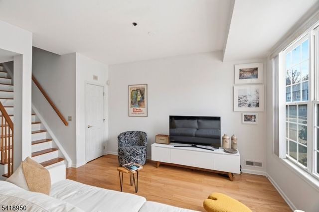 20 S Midland Ave 3, Kearny Town, NJ 07032