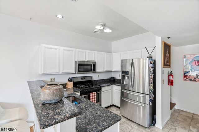 20 S Midland Ave 3, Kearny Town, NJ 07032