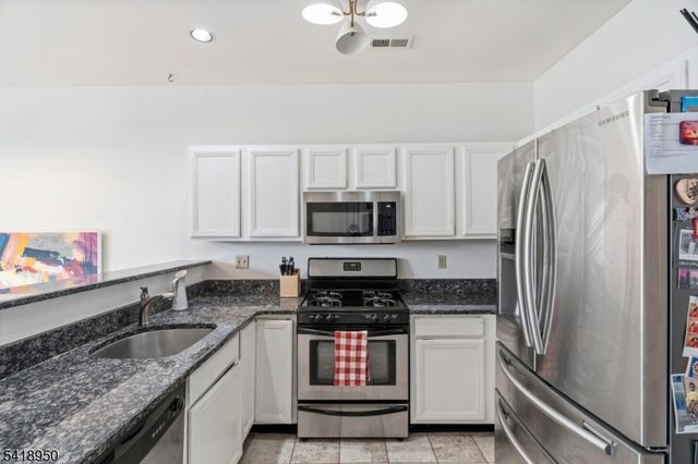 20 S Midland Ave 3, Kearny Town, NJ 07032